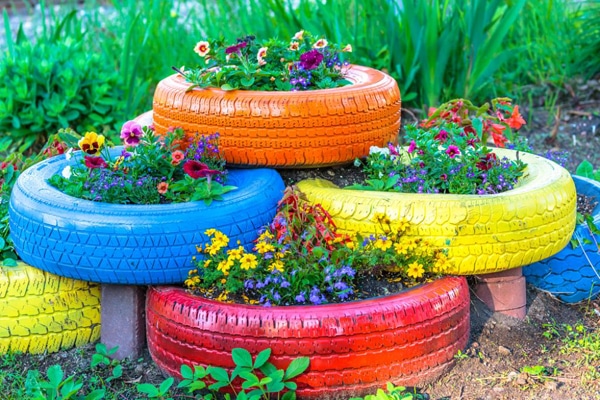 ideas for using tires in the garden 1