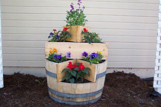 15 Wonderful ideas to use old wine barrels in decoration