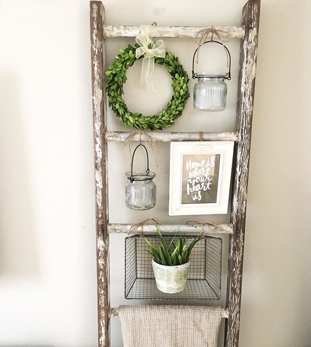 15+ Superb Ladder Decor Ideas