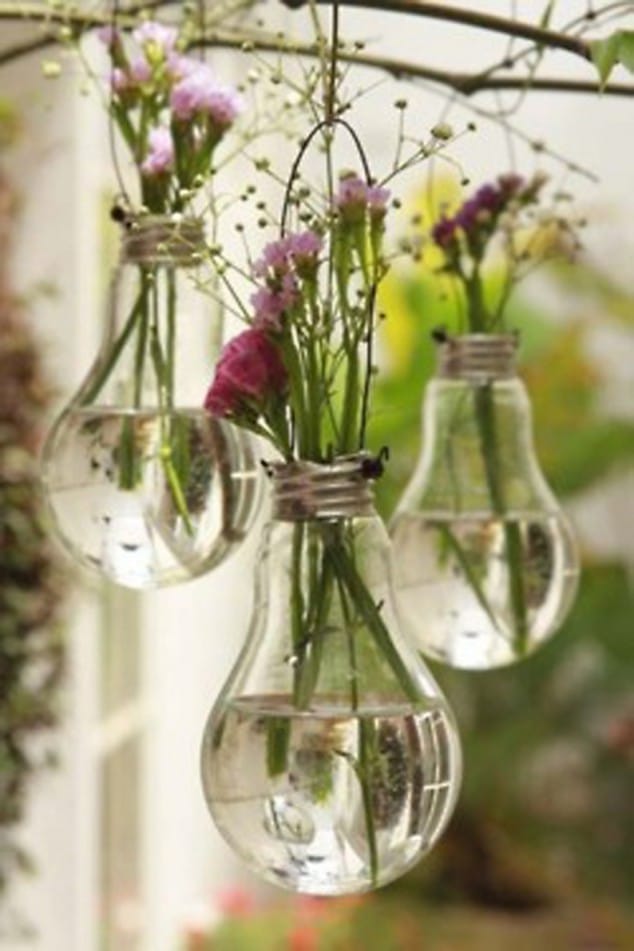 15+ Brilliant Ways to Repurpose Lightbulbs