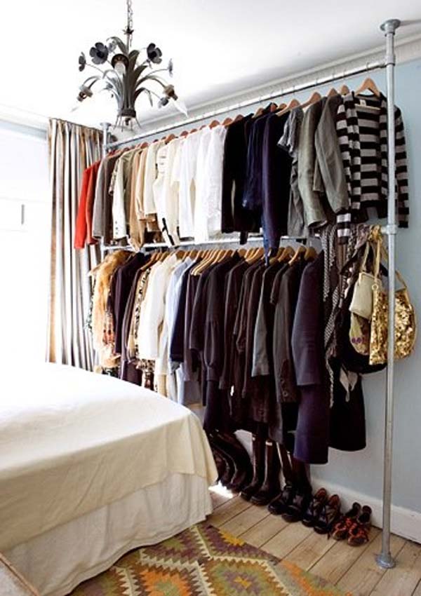 20+ Ingenious Low Cost DIY Closets