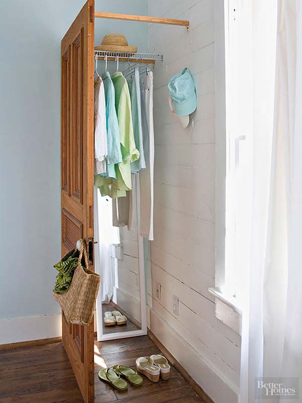 20+ Ingenious Low Cost DIY Closets