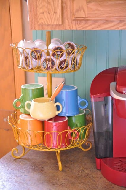 10+ Unique Mug Storage Ideas for Your Kitchen