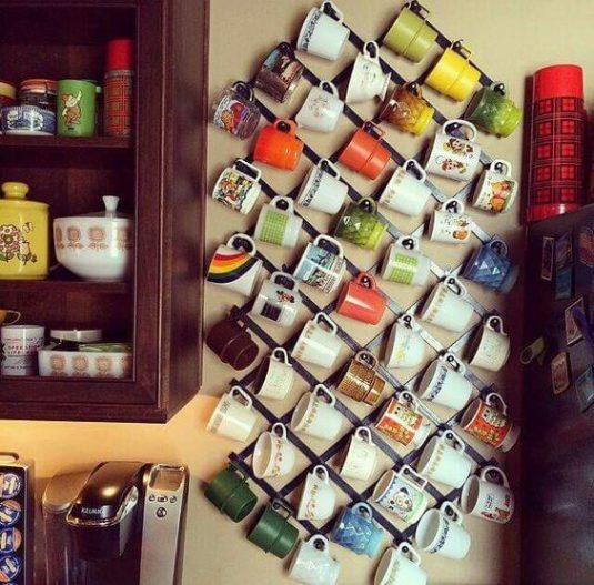 10+ Unique Mug Storage Ideas for Your Kitchen