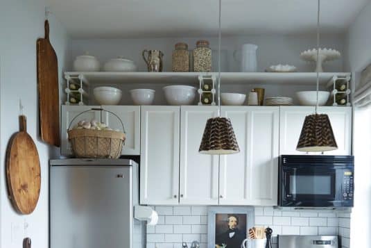 organize tiny kitchen 9