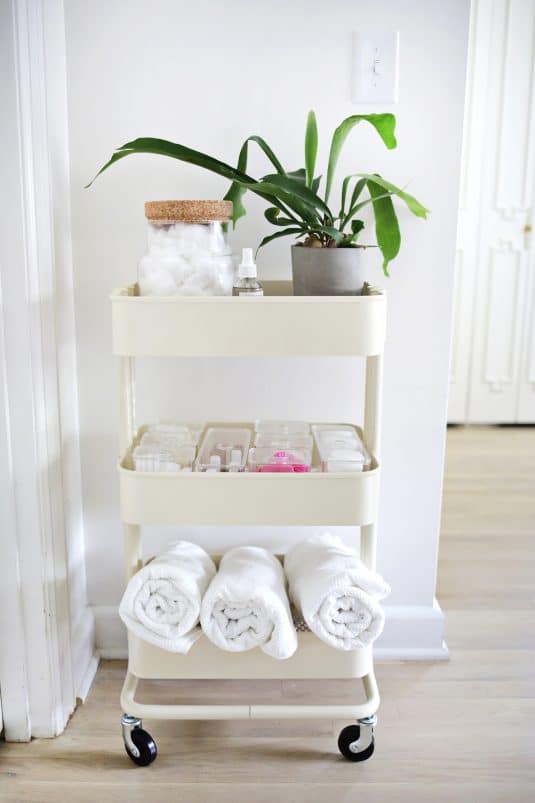 15+ Creative Tips For An Organized Bathroom