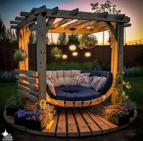 Original Wooden Swings for the Garden: Adding Rustic Charm to Your Outdoor Space