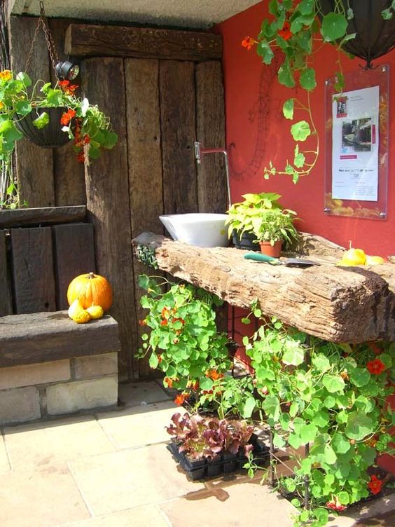 ountry yard and garden decorating ideas 2