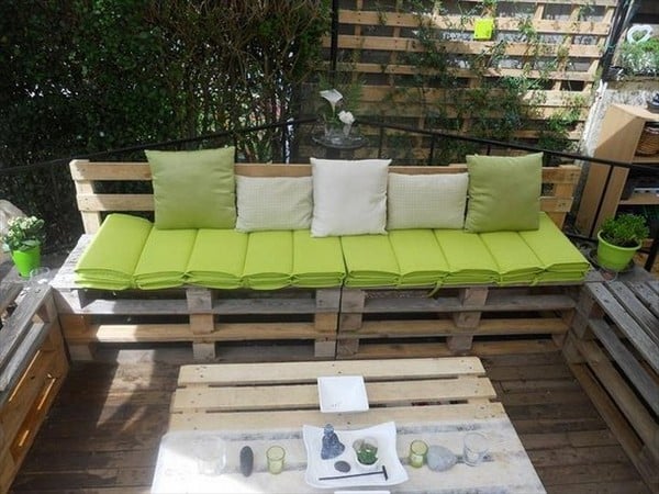 15+ Ingenious Outdoor DIY Pallet Projects