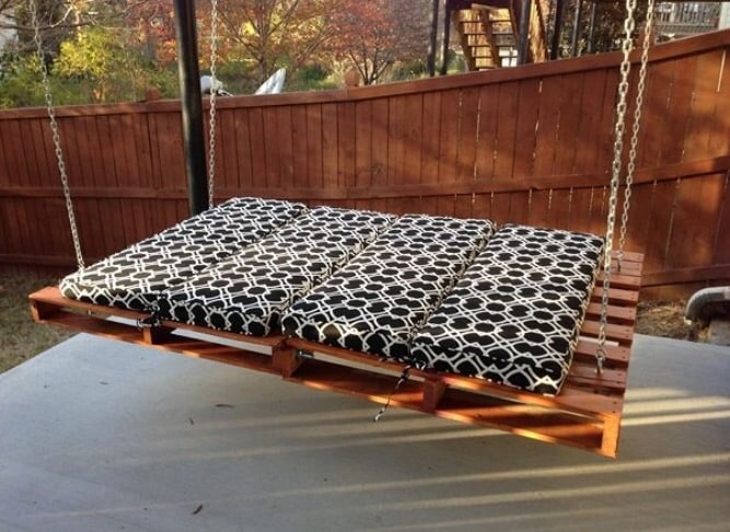 15+ Ingenious Outdoor DIY Pallet Projects