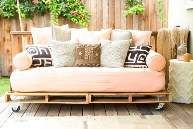 10+ Adorable Seating Areas For Outdoors