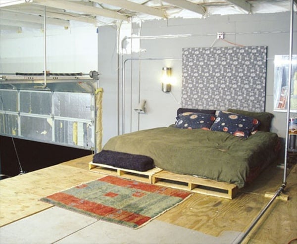 25+ Ingeniously Beautiful DIY Pallet Bed Designs