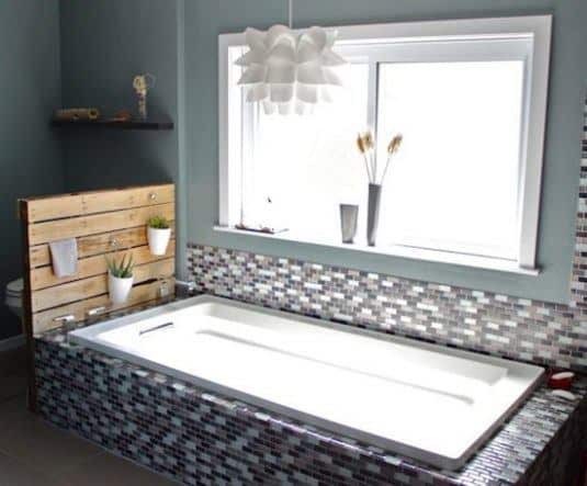 DIY Pallet Projects for Your Rustic Bathroom