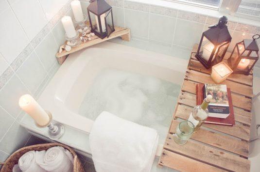 DIY Pallet Projects for Your Rustic Bathroom