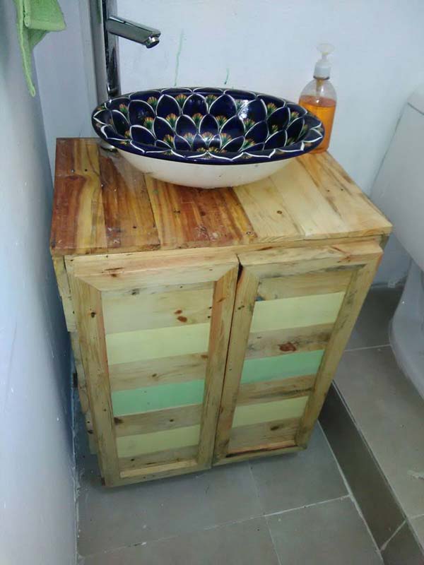 25+ Fantastic DIY Bathroom Pallet Projetcs