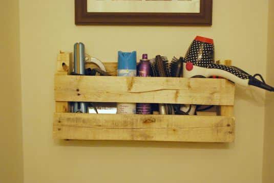 DIY Pallet Projects for Your Rustic Bathroom