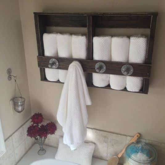 DIY Pallet Projects for Your Rustic Bathroom