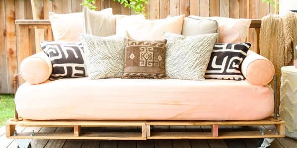 15+ Incredibly Clever Pallet Furniture Ideas