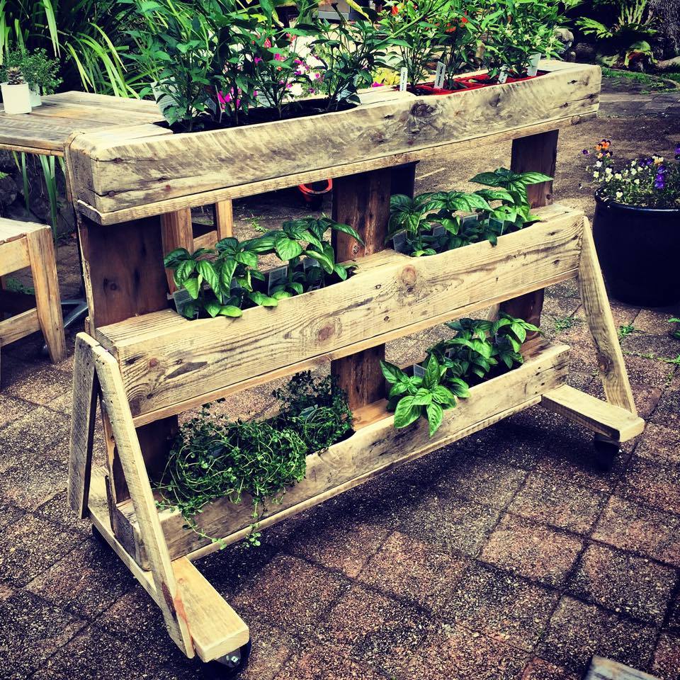 15+ Fantastic DIY Pallet Planters