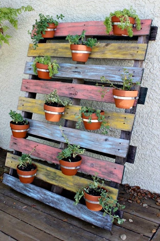 15+ Fantastic DIY Pallet Planters