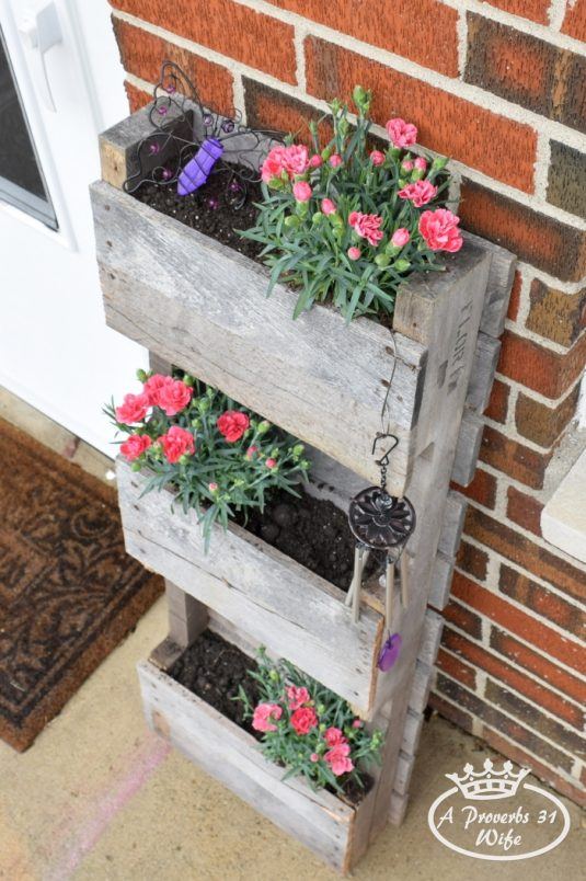 15+ Fantastic DIY Pallet Planters