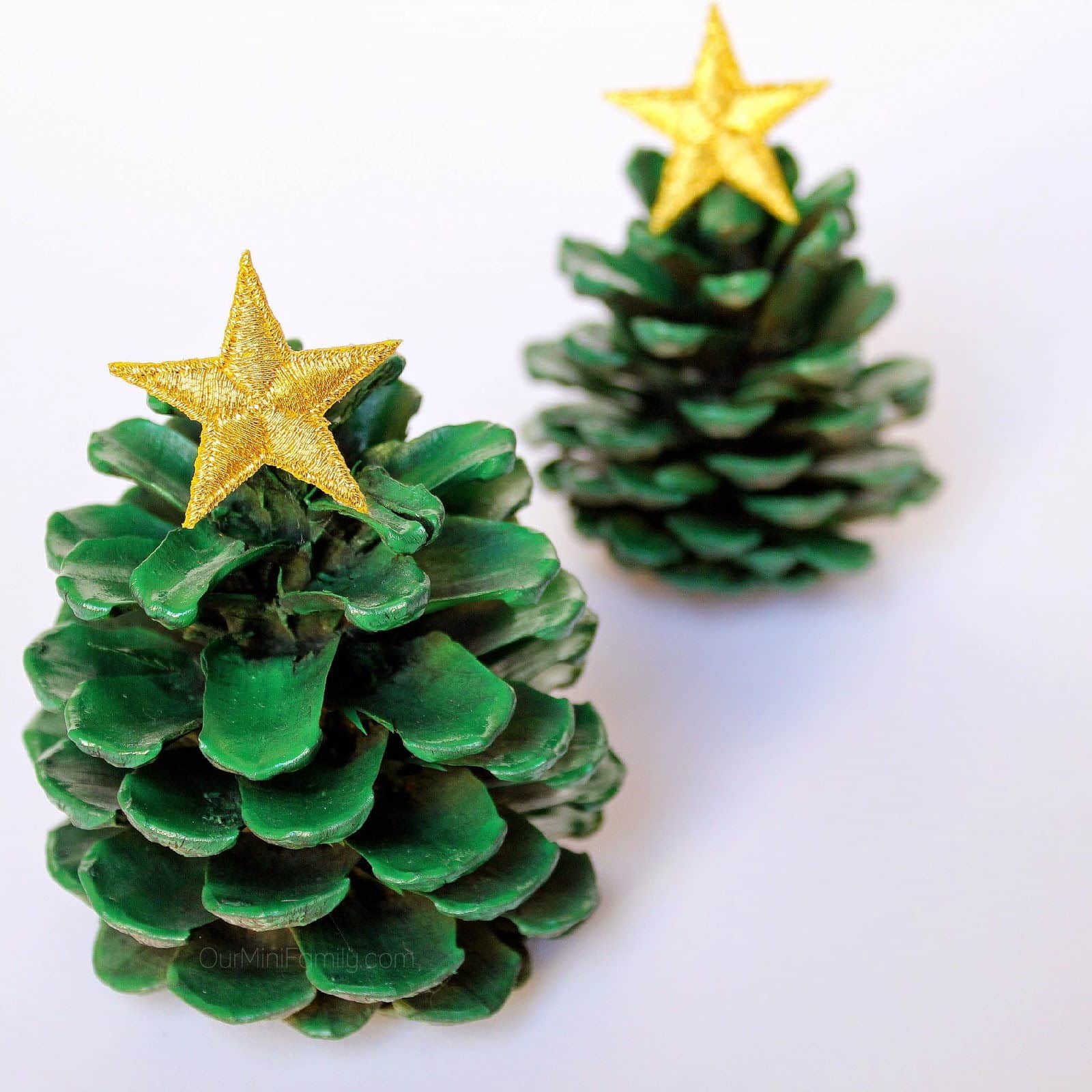 40+ Creative Pinecone Crafts for Your Holiday Decorations