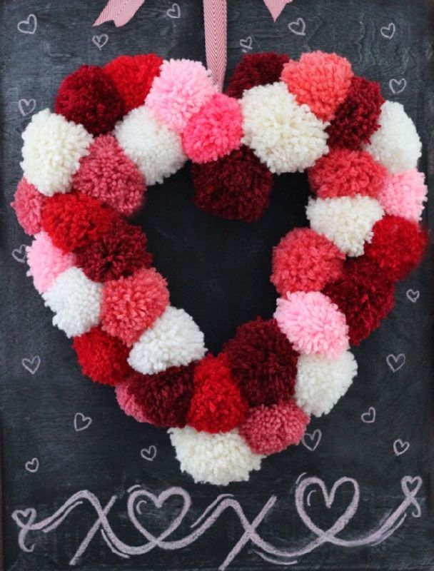 15+ Adorable Pom Pom Decor Ideas