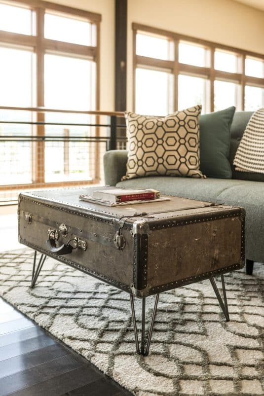 15+ Decorating Ideas With Repurposed Old Suitcases