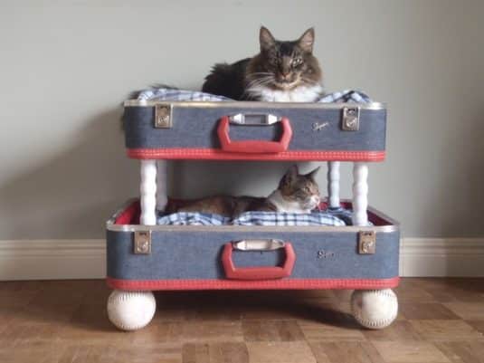 15+ Decorating Ideas With Repurposed Old Suitcases