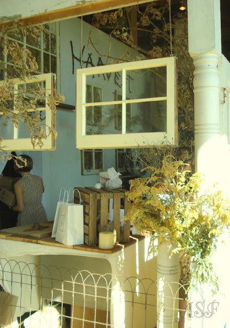 37+ Awesome Ways To Reuse Old Windows