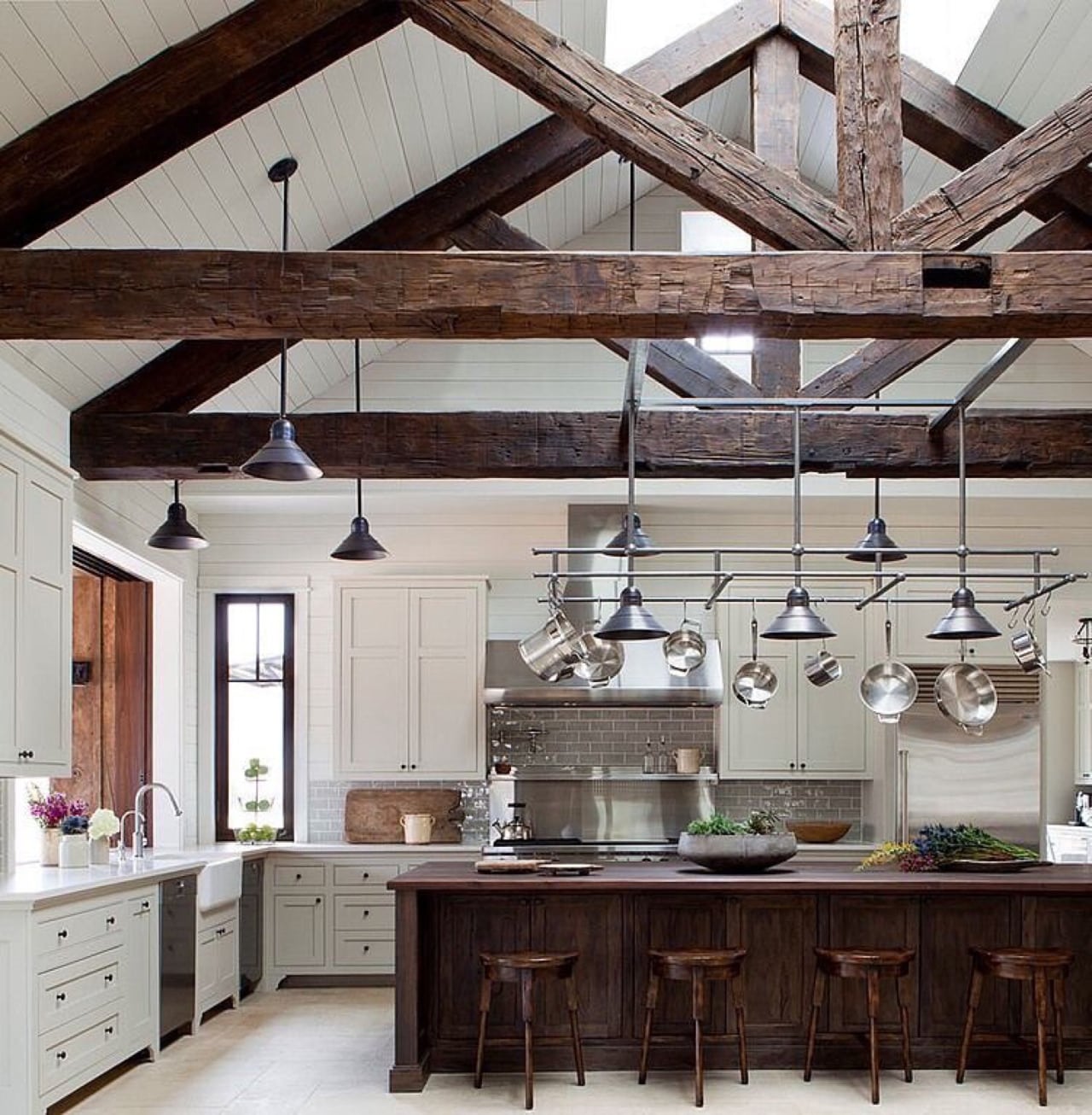 Charming Ideas For Decorating Rustic Easily