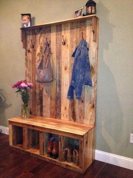 25+ Decorative Rustic Storage Projects