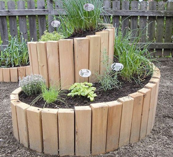 15+ DIY Uniquely Shaped Raised Bed Gardens