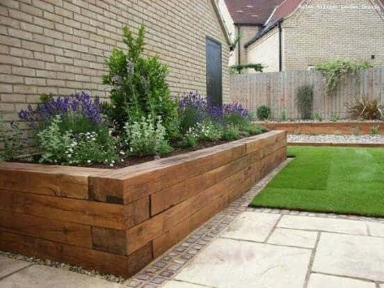 15+ DIY Uniquely Shaped Raised Bed Gardens