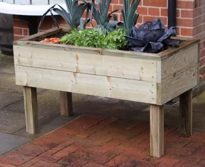 15+ DIY Uniquely Shaped Raised Bed Gardens