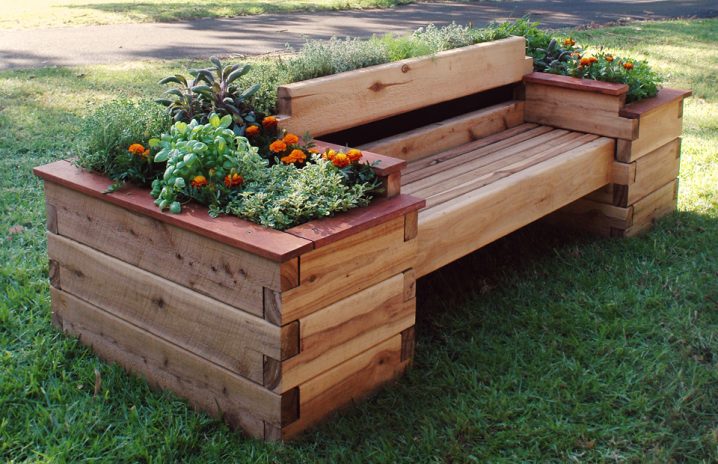 15+ DIY Uniquely Shaped Raised Bed Gardens