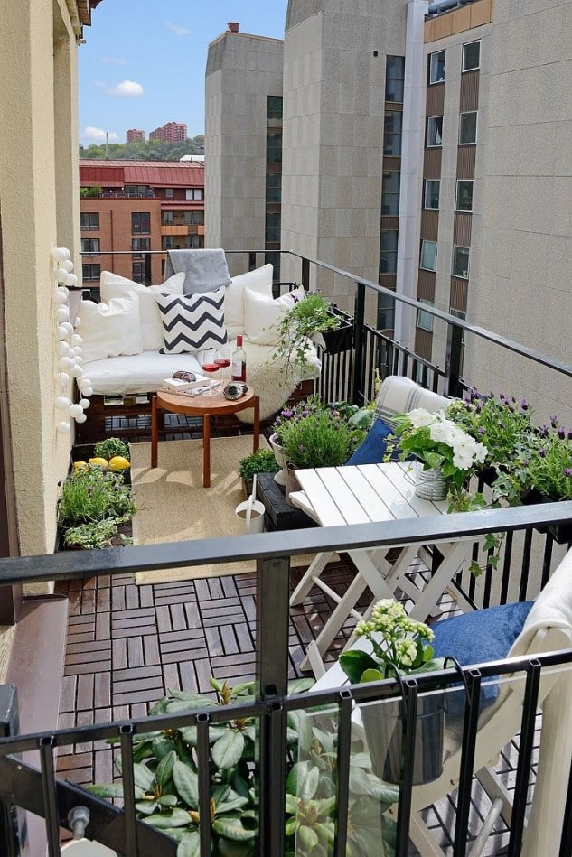 15+ Superb Small Balcony Designs