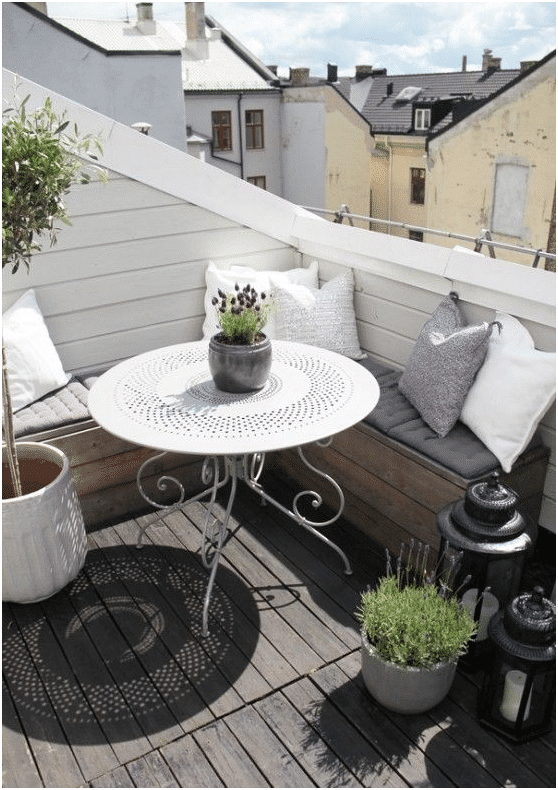 15+ Superb Small Balcony Designs