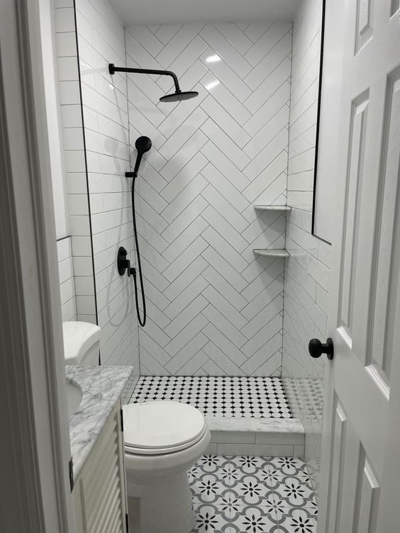 small bathrooms with showers 14