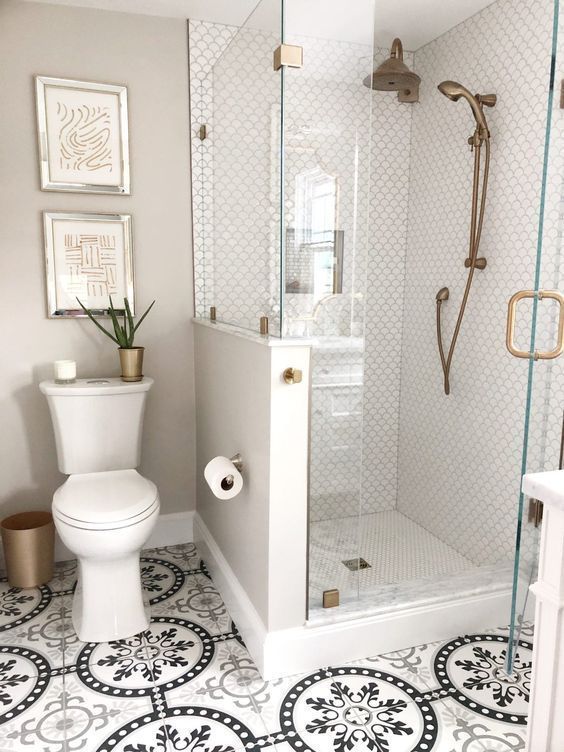 small bathrooms with showers 6