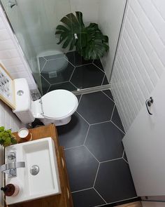 small bathrooms with showers 9