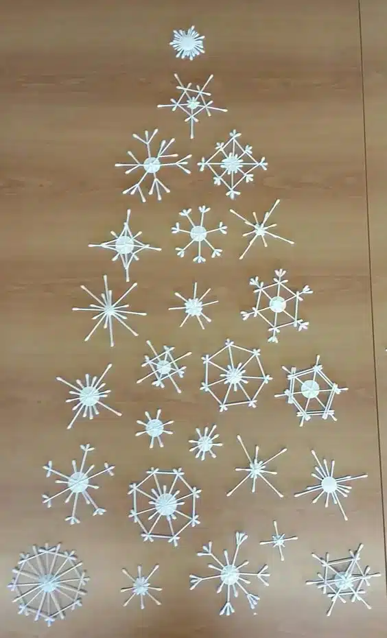 snowflakes with cotton swabs for your christmas 1