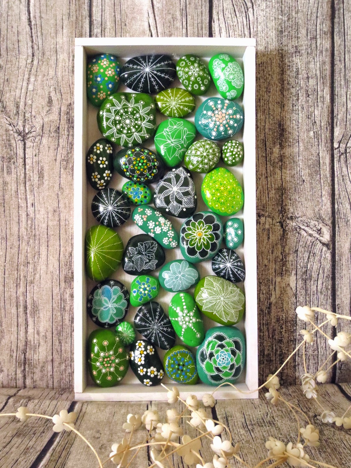 20 Awesome Stone Crafts Creativity