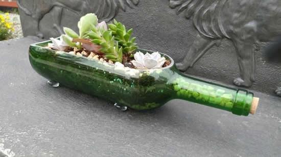 Terrariums with Succulents in Glass Bottles: A Unique DIY Terrariums with Succulents in Glass Bottles: A Unique DIY terrariums with succulents in glass bottles 4