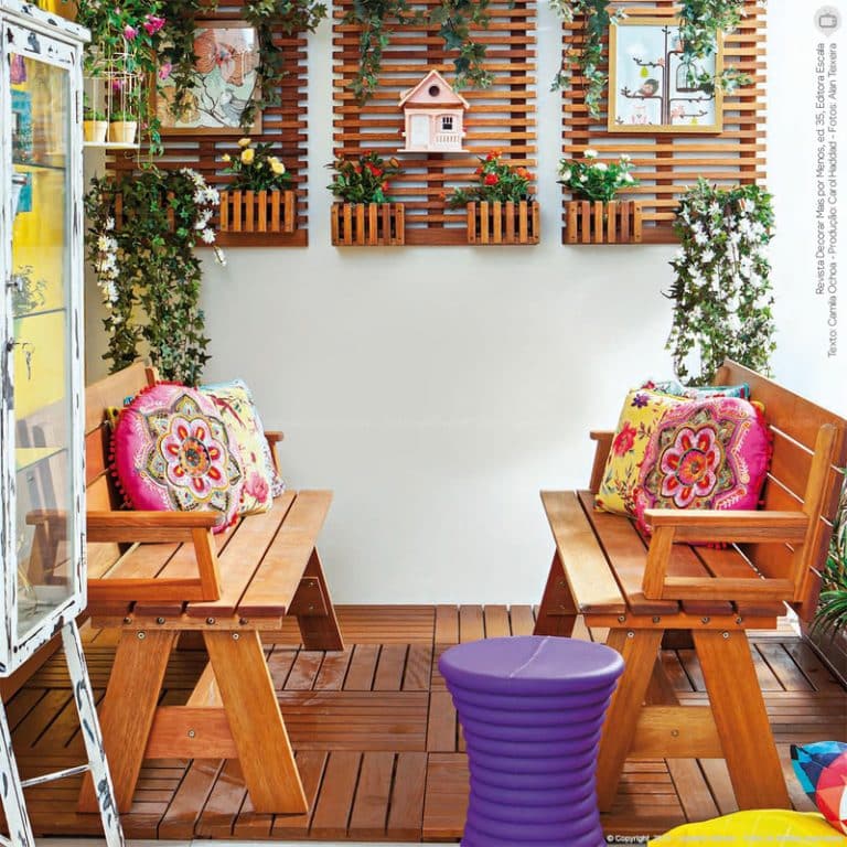 20+ Amazing Vertical Gardens For Your Balcony