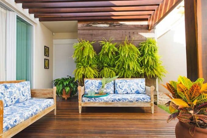 20+ Amazing Vertical Gardens For Your Balcony