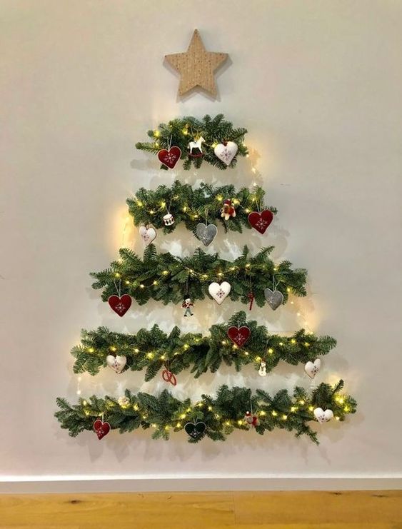 15+ Wall Christmas Tree Ideas: Creativity