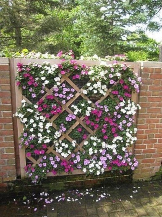 15+ Superb Wall Gardens To Enhance Your Yard