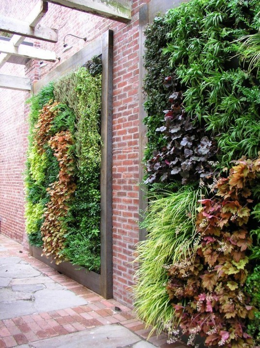 15+ Superb Wall Gardens To Enhance Your Yard