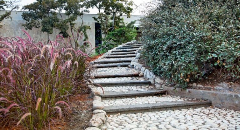 white pebble walkways 10